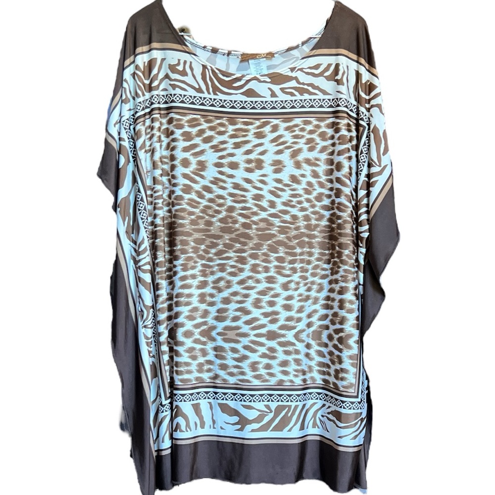 Mon Aime EUC animal print sleeveless poncho flutter top. Size 3X